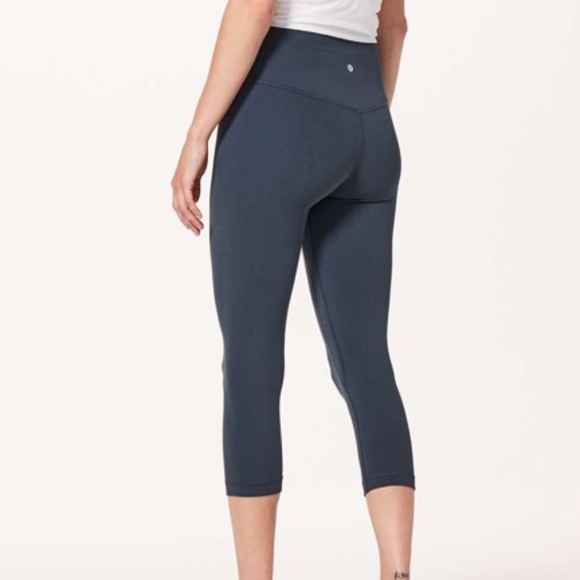 Lululemon Align Crop *21" Gravity?? Size 8 - Picture 2 of 6